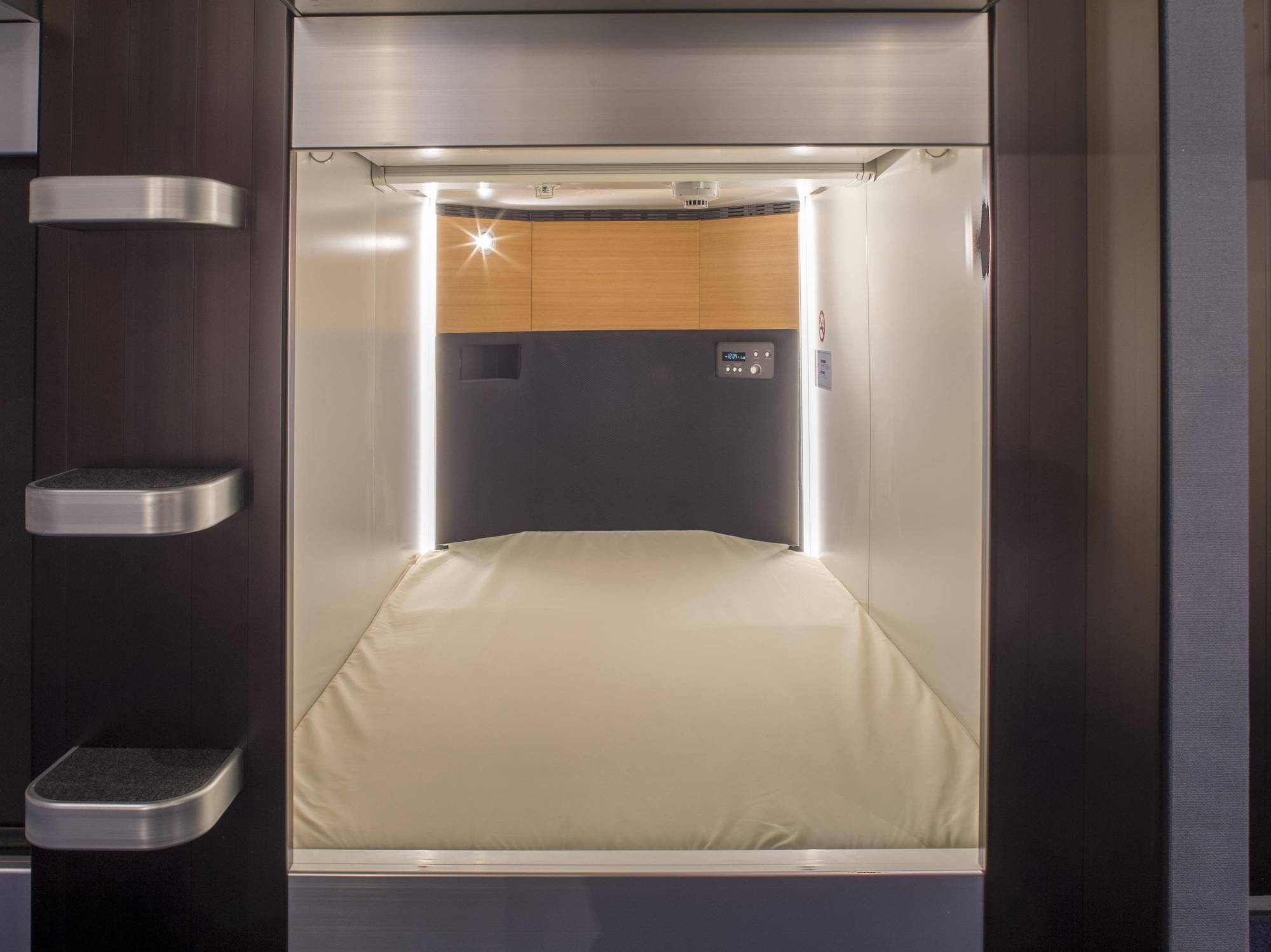 Shell Nell Namba By Wbf Hotel Осака Екстериор снимка