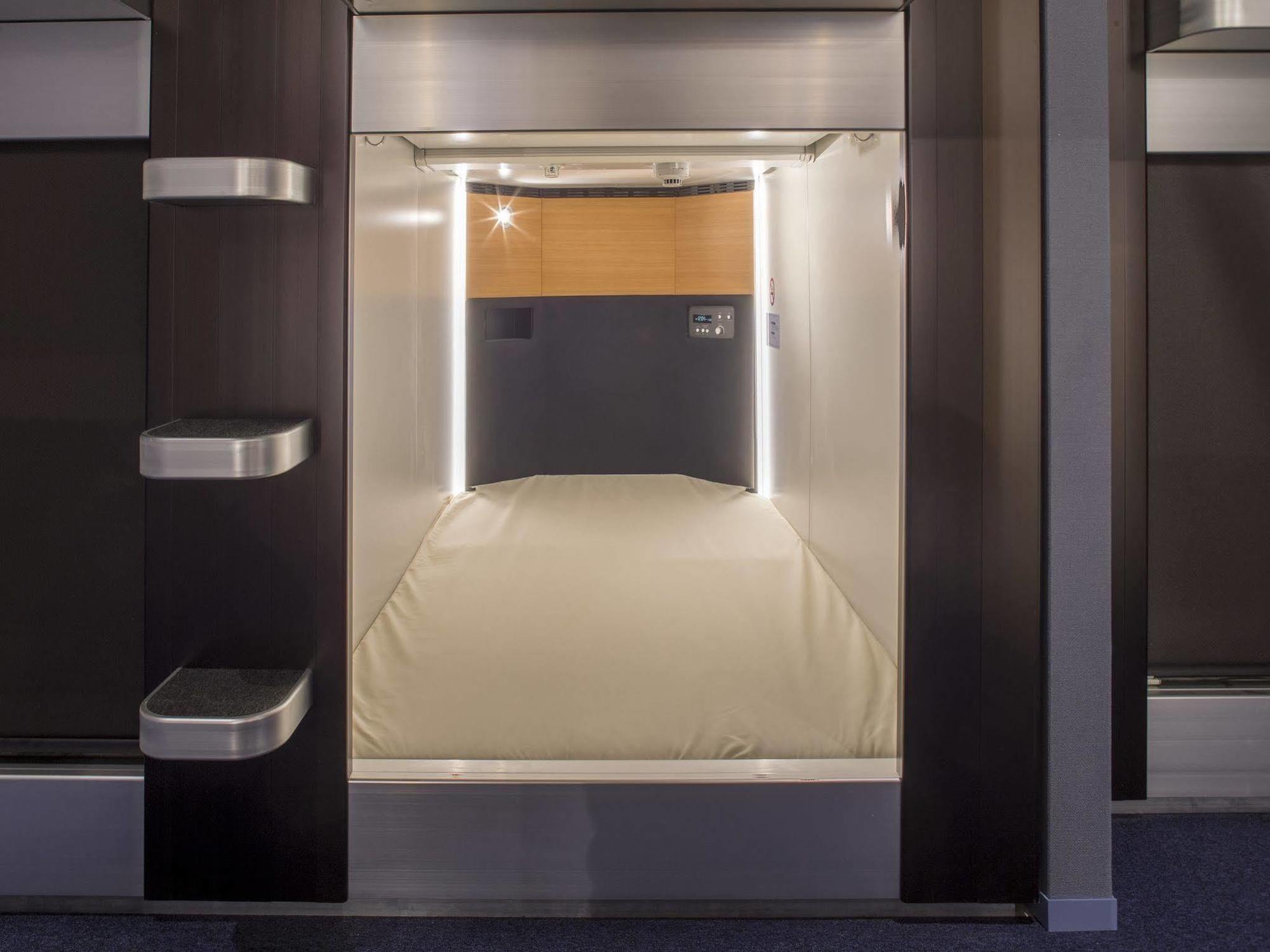 Shell Nell Namba By Wbf Hotel Осака Екстериор снимка